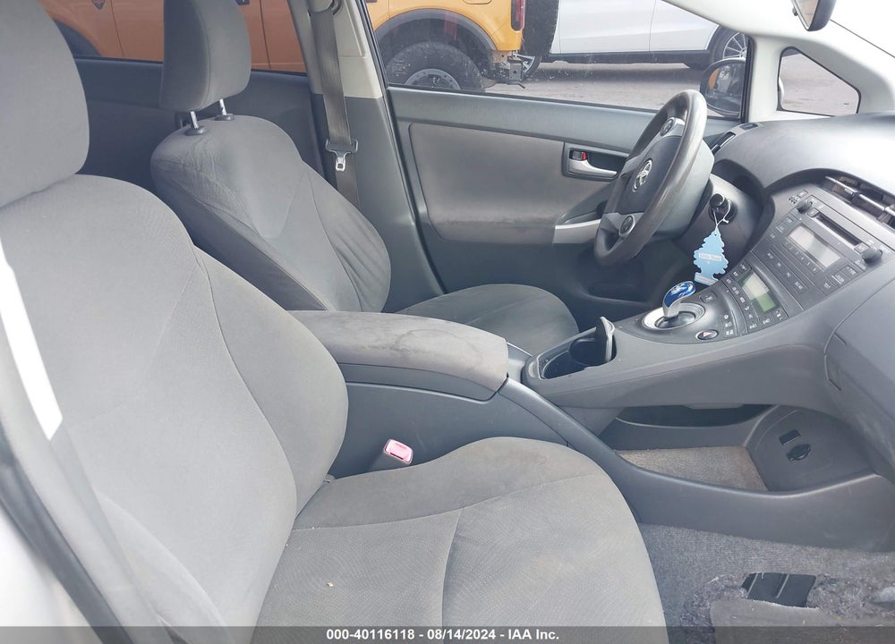 2011 TOYOTA PRIUS TWO VIN: JTDKN3DU8B0300154