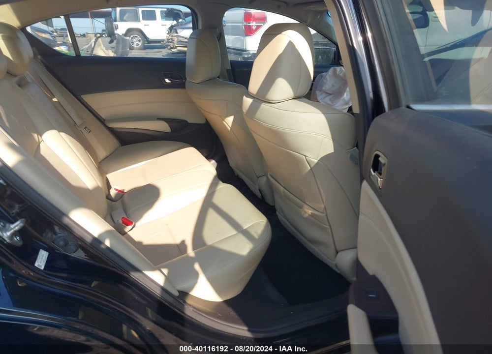 2013 ACURA ILX VIN: 19VDE1F76DE000328