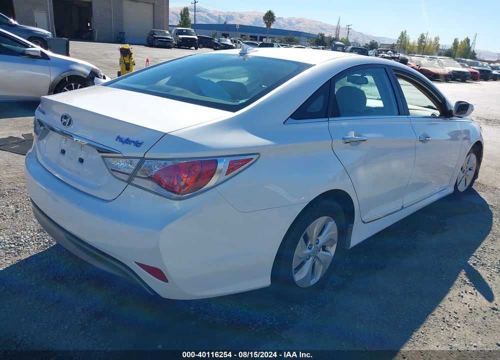 2015 HYUNDAI SONATA HYBRID VIN: KMHEC4A47FA135660