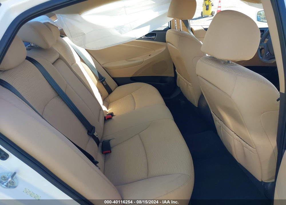 2015 HYUNDAI SONATA HYBRID VIN: KMHEC4A47FA135660