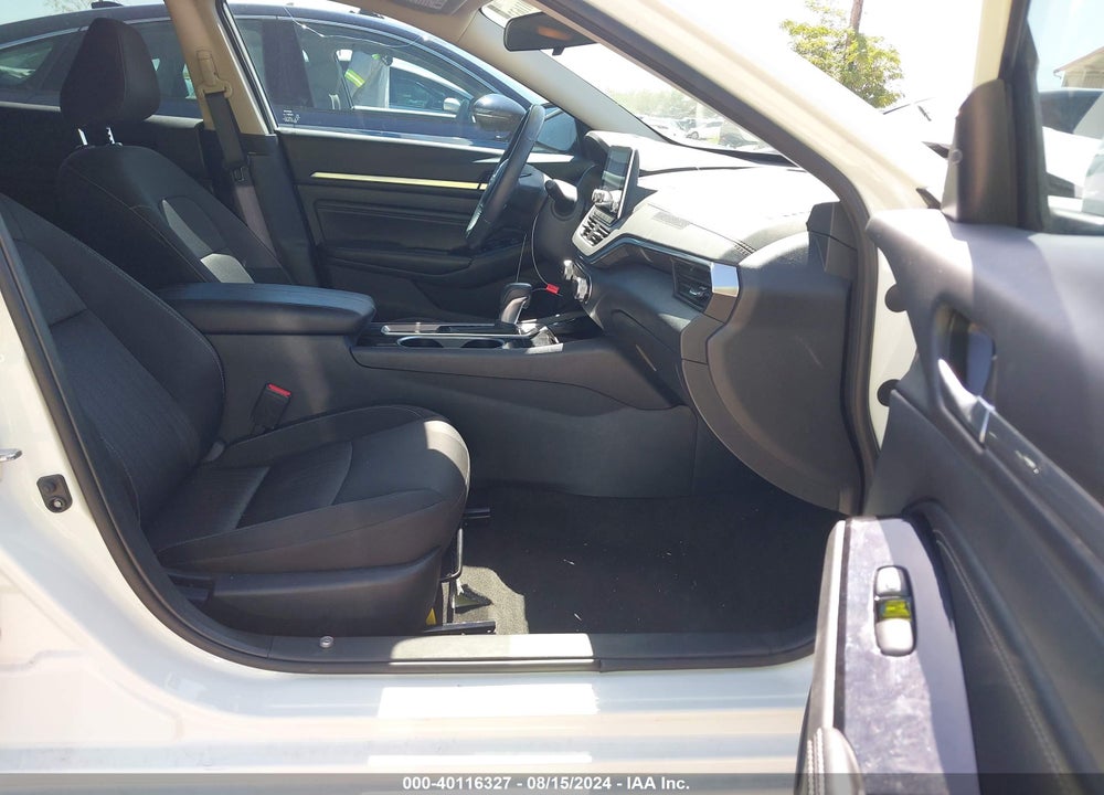 2022 NISSAN ALTIMA SV FWD VIN: 1N4BL4DV1NN365414