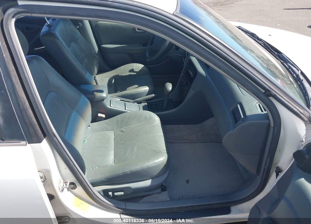 1998 TOYOTA CAMRY LE V6/XLE V6 VIN: JT2BF28K2W0088446