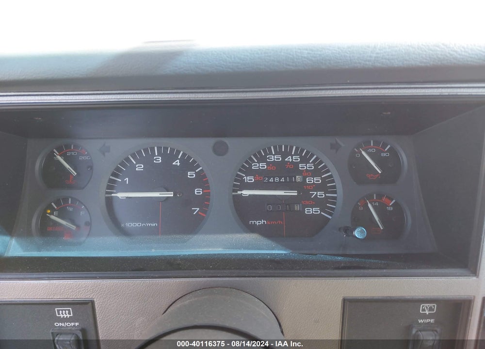 1992 JEEP CHEROKEE LAREDO VIN: 1J4FJ58S3NL101334