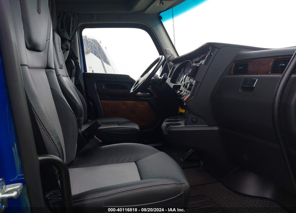 2022 KENWORTH T680 VIN: 1XKYD49X9NJ496792