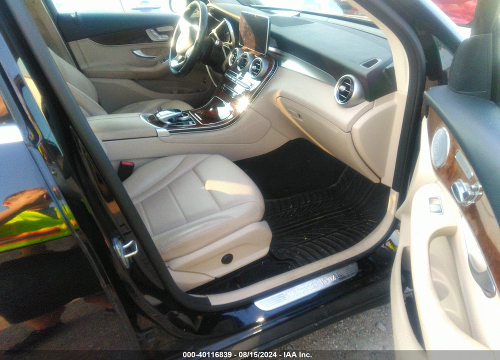 2017 MERCEDES-BENZ GLC 300 4MATIC VIN: WDC0G4KB9HF257579