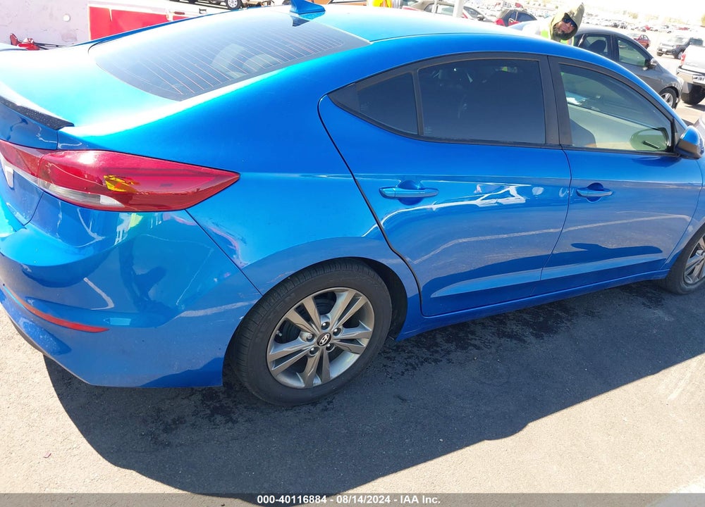 2017 HYUNDAI ELANTRA SE VIN: 5NPD84LF5HH211579