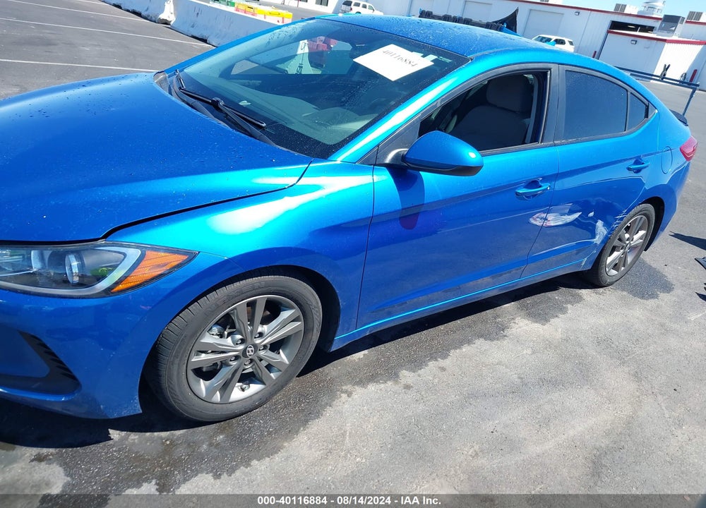 2017 HYUNDAI ELANTRA SE VIN: 5NPD84LF5HH211579