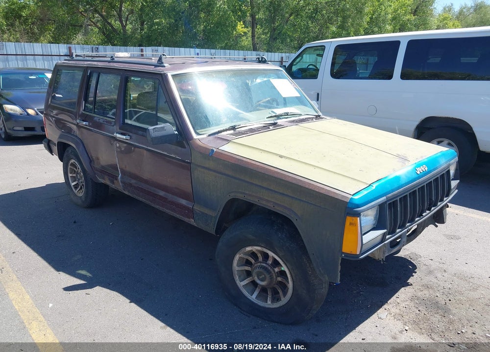 1987 JEEP CHEROKEE LAREDO VIN: 1JCMR7847HT120524