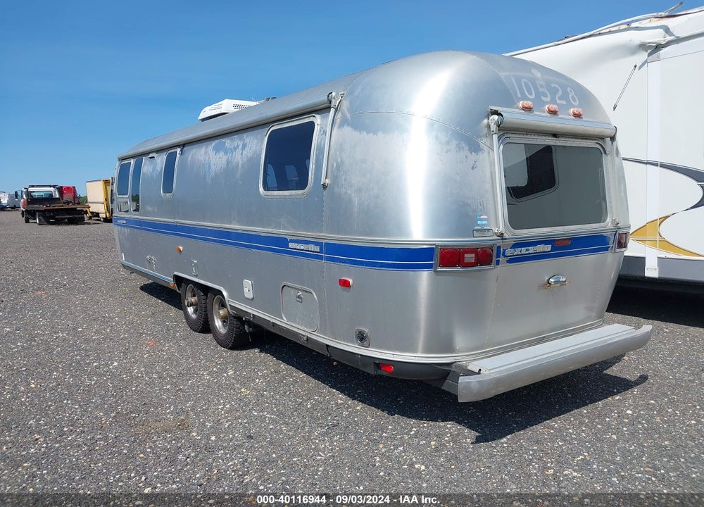 1990 AIRSTREAM EXCELLA VIN: 1STHEAN21LJ507199