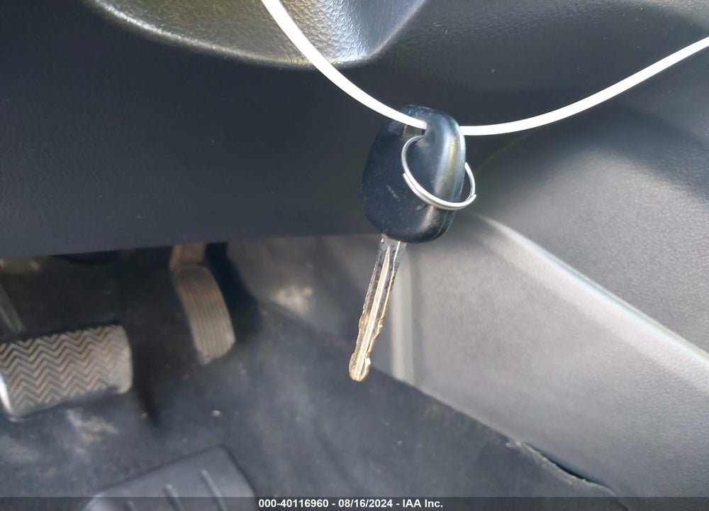 2010 TOYOTA MATRIX S VIN: 2T1KE4EE7AC031579