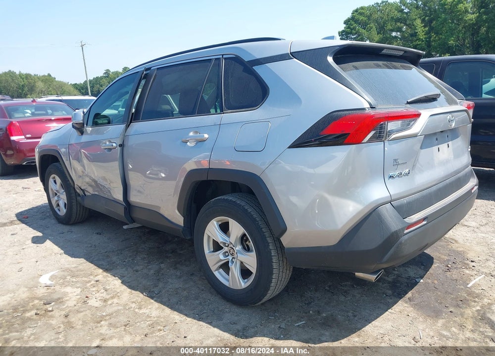 2021 TOYOTA RAV4 XLE VIN: 2T3W1RFV2MC137233