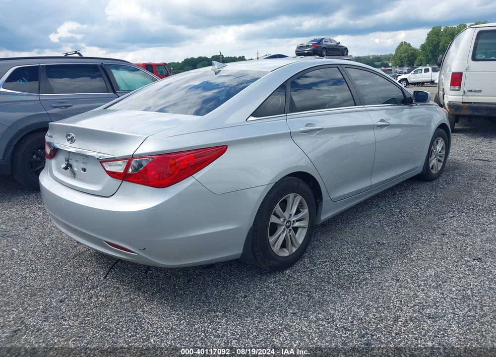 2013 HYUNDAI SONATA GLS VIN: 5NPEB4AC4DH547104