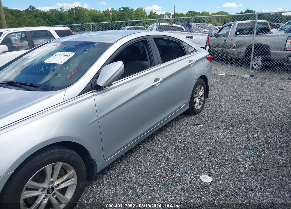 2013 HYUNDAI SONATA GLS VIN: 5NPEB4AC4DH547104