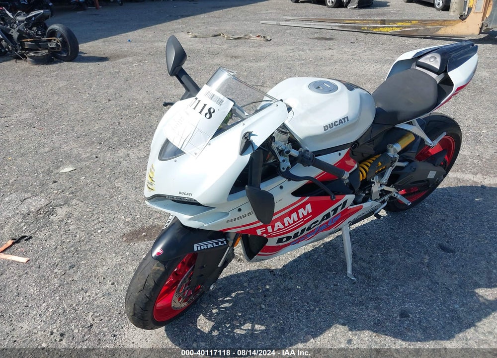 2016 DUCATI SUPERBIKE 959 PANIGALE VIN: ZDM14B1W7GB002211