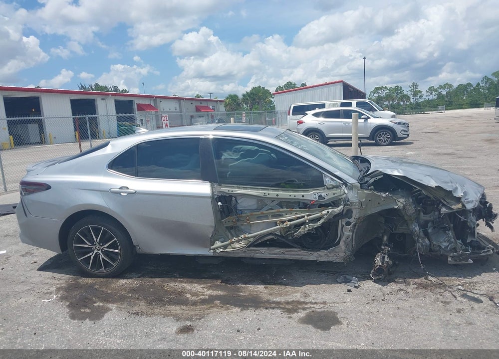 2021 TOYOTA CAMRY SE VIN: 4T1T11AK0MU615156