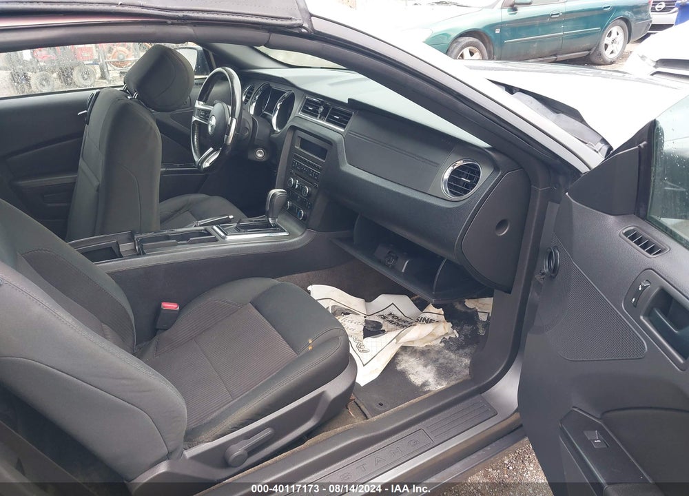 2014 FORD MUSTANG V6 VIN: 1ZVBP8EM8E5328403