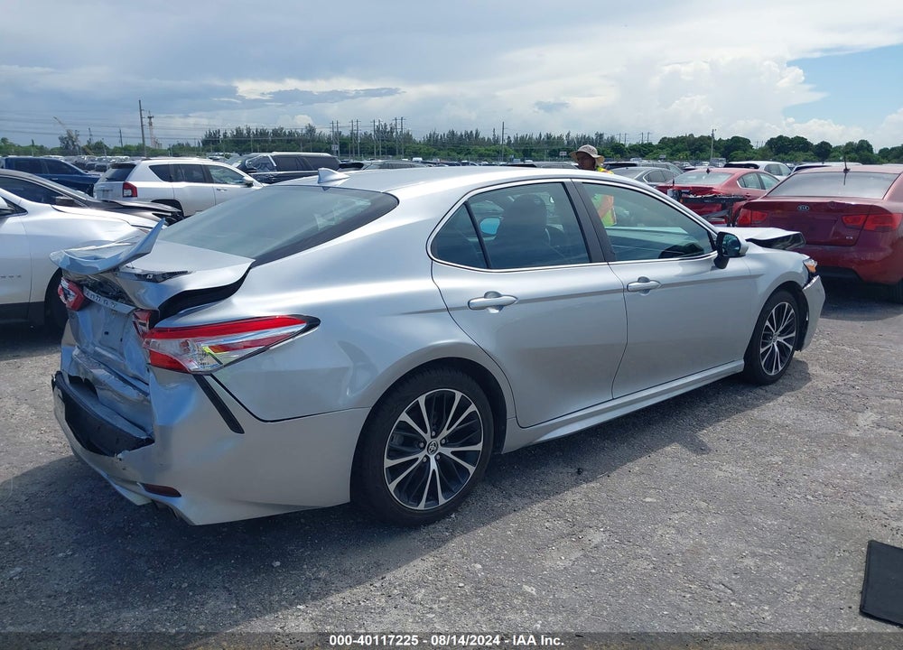 2020 TOYOTA CAMRY SE VIN: 4T1G11AK5LU501640