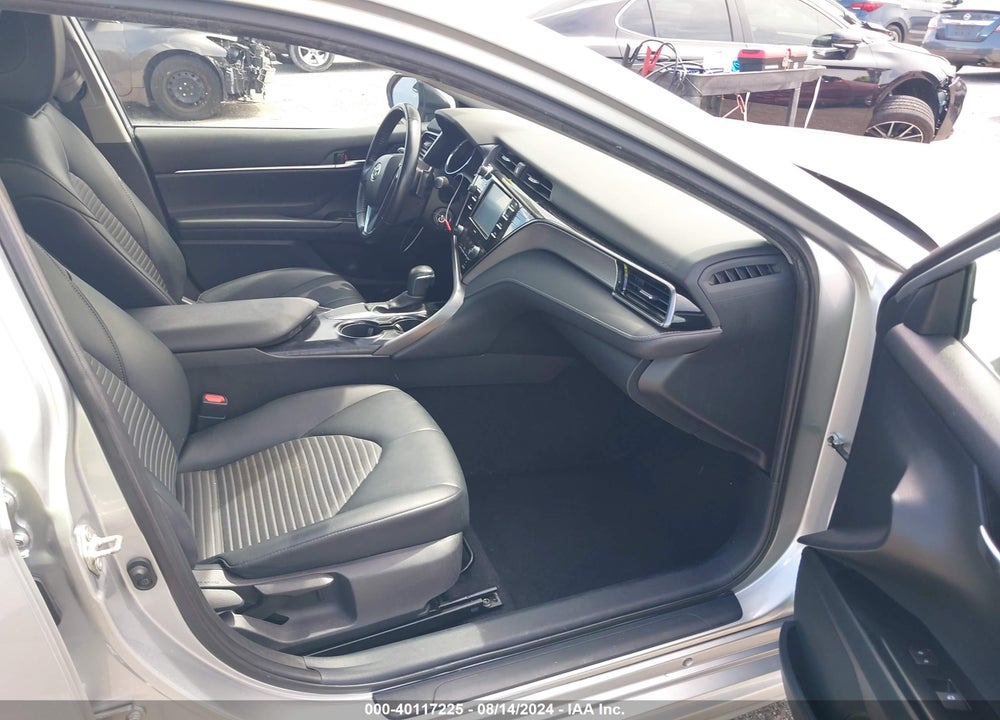 2020 TOYOTA CAMRY SE VIN: 4T1G11AK5LU501640