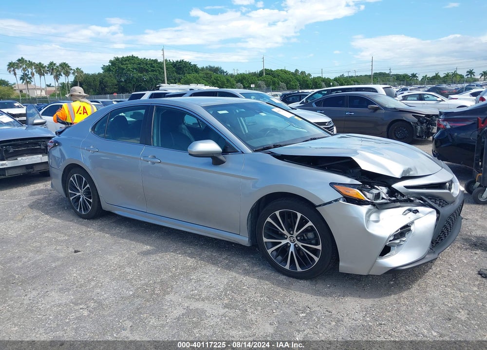 2020 TOYOTA CAMRY SE VIN: 4T1G11AK5LU501640
