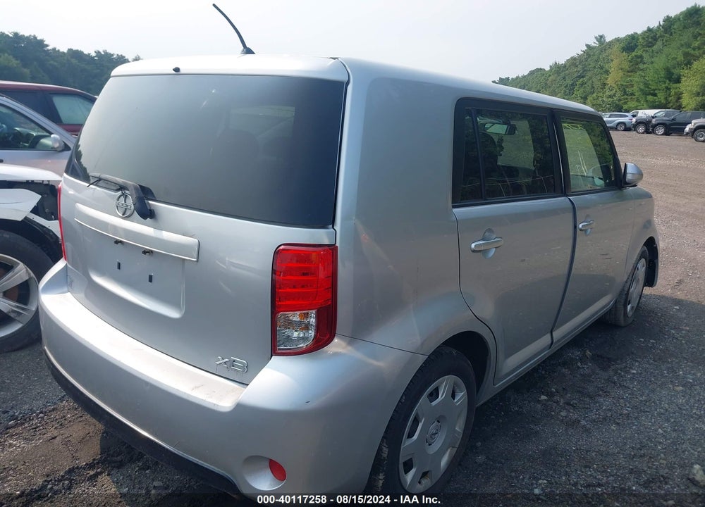 2015 SCION XB VIN: JTLZE4FE5FJ069017