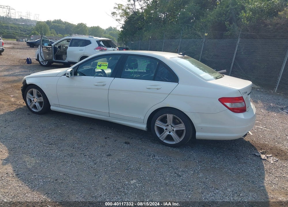 2011 MERCEDES-BENZ C 300 LUXURY 4MATIC/SPORT 4MATIC VIN: WDDGF8BB5BR169624