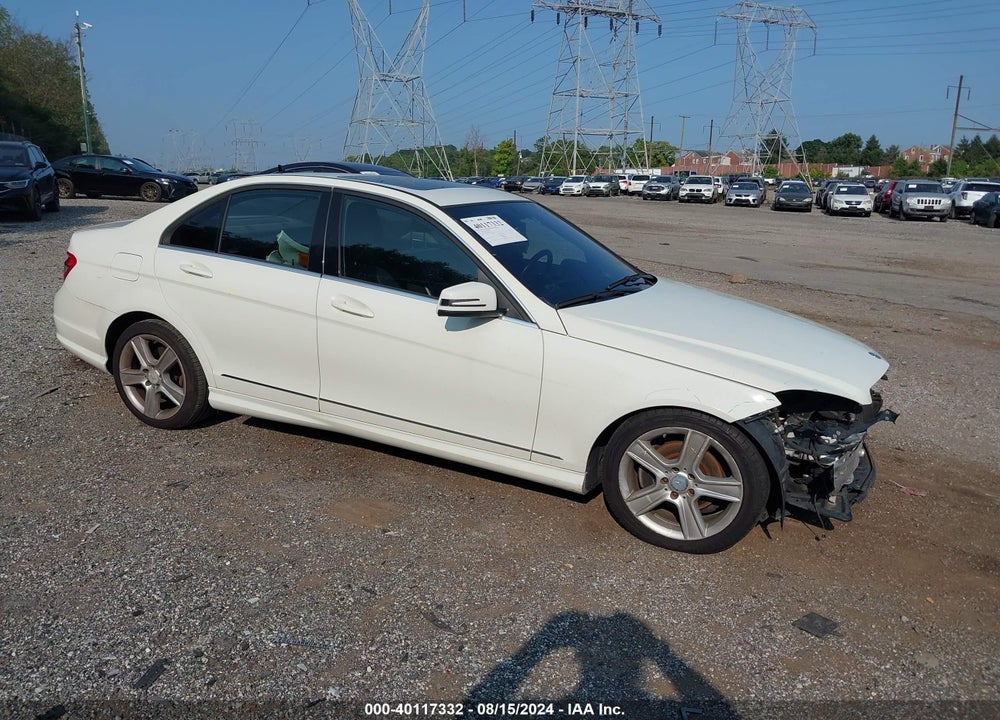 2011 MERCEDES-BENZ C 300 LUXURY 4MATIC/SPORT 4MATIC VIN: WDDGF8BB5BR169624