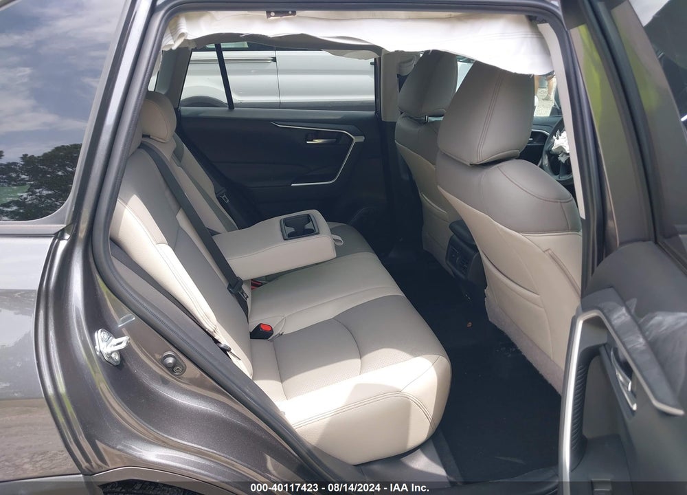 2024 TOYOTA RAV4 XLE VIN: 2T3W1RFV0RC271634