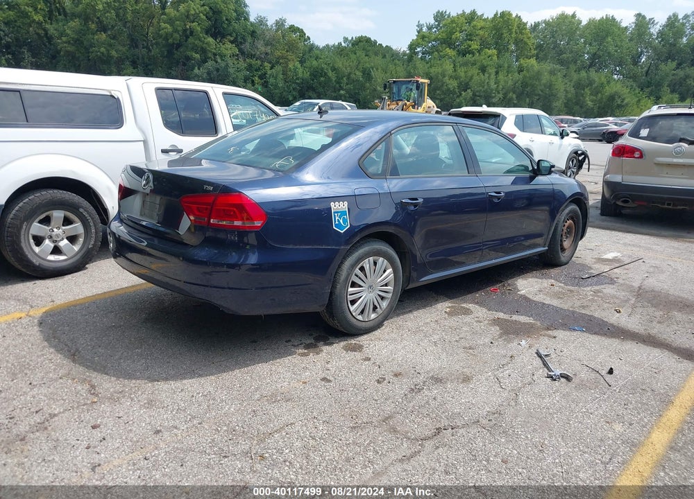 2015 VOLKSWAGEN PASSAT VIN: 1VWAS7A37FC071863