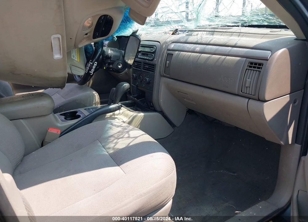 2002 JEEP GRAND CHEROKEE LAREDO VIN: 1J4GW48S82C221965