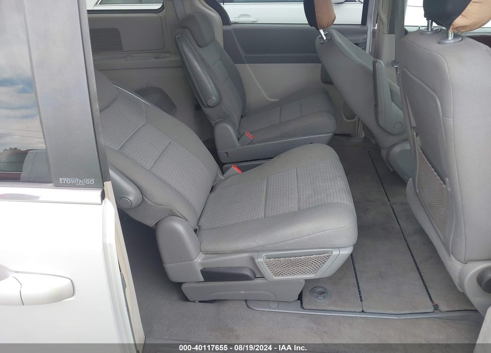 2010 CHRYSLER TOWN & COUNTRY TOURING VIN: 2A4RR5D17AR348098