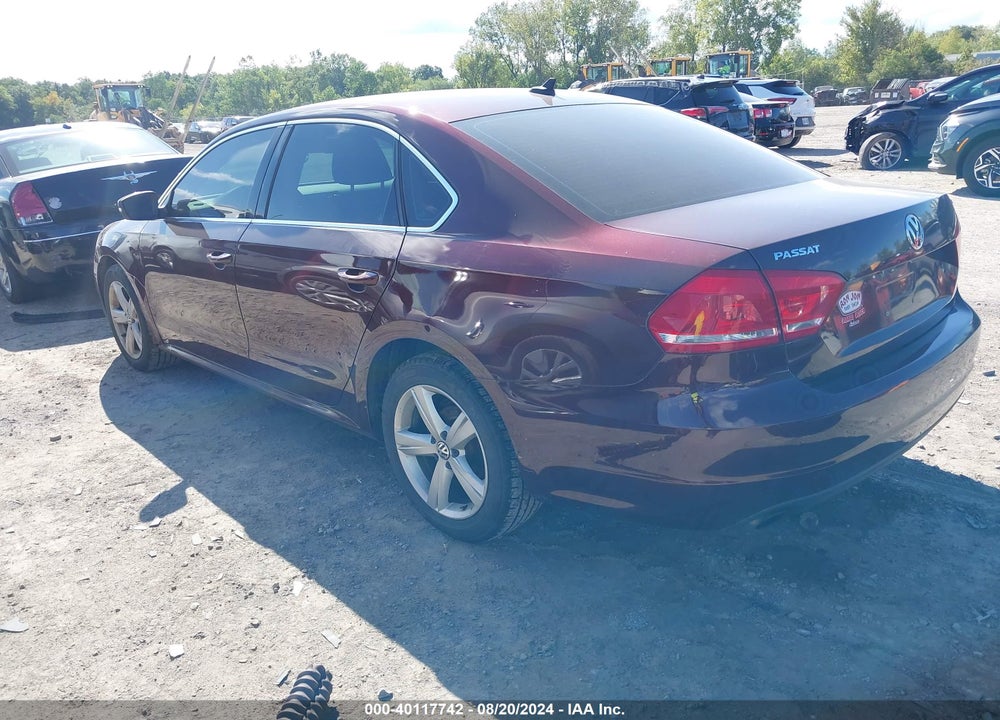 2013 VOLKSWAGEN PASSAT 2.5L SE VIN: 1VWBH7A35DC079637