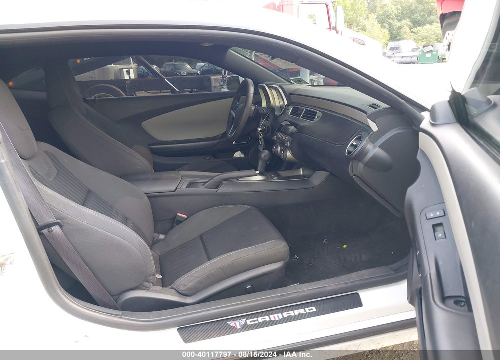 2015 CHEVROLET CAMARO 2LS VIN: 2G1FB1E30F9107876