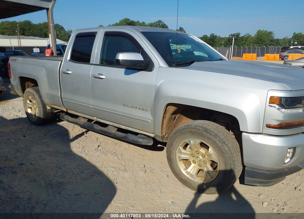 2017 CHEVROLET SILVERADO 1500 2LT VIN: 1GCVKREC7HZ194511