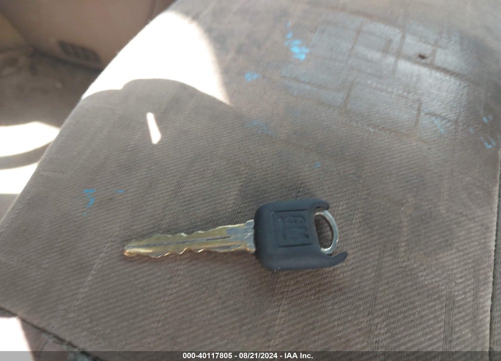 2005 SATURN RELAY FWD VIN: 5GZDV03L35D181540