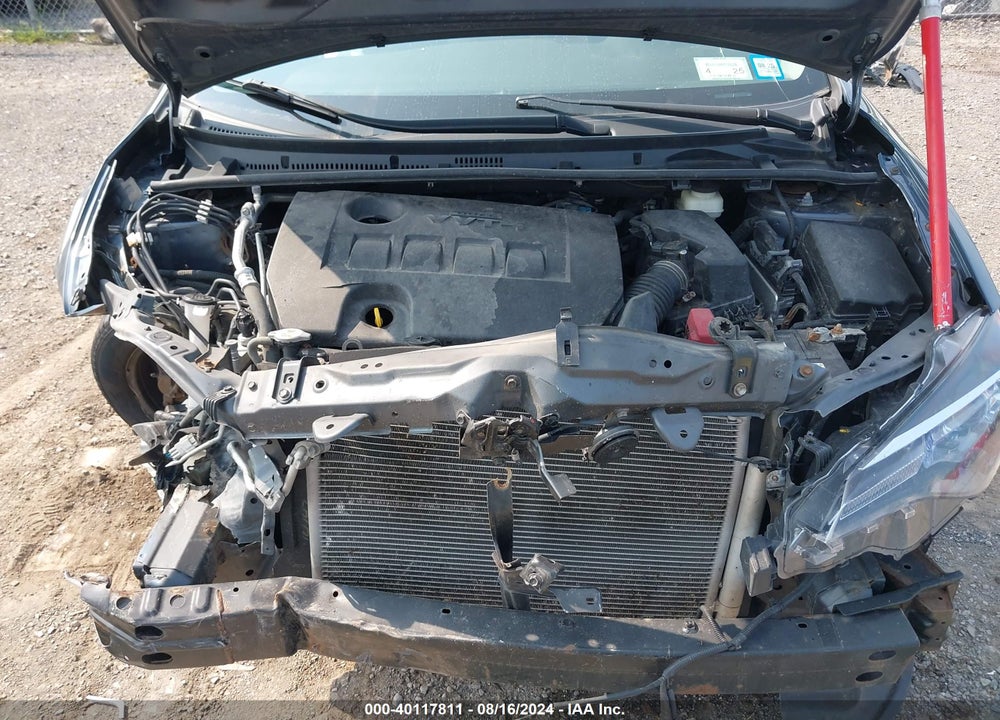2018 TOYOTA COROLLA LE VIN: 2T1BURHE8JC084173