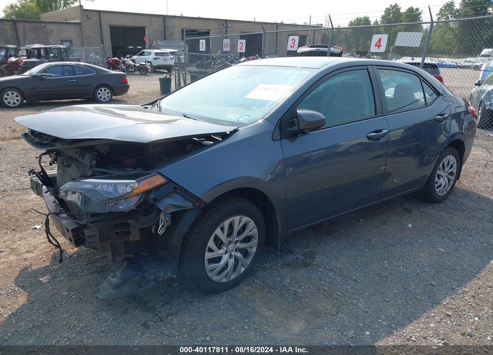 2018 TOYOTA COROLLA LE VIN: 2T1BURHE8JC084173