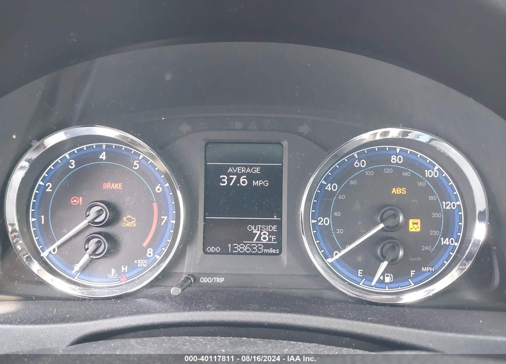 2018 TOYOTA COROLLA LE VIN: 2T1BURHE8JC084173