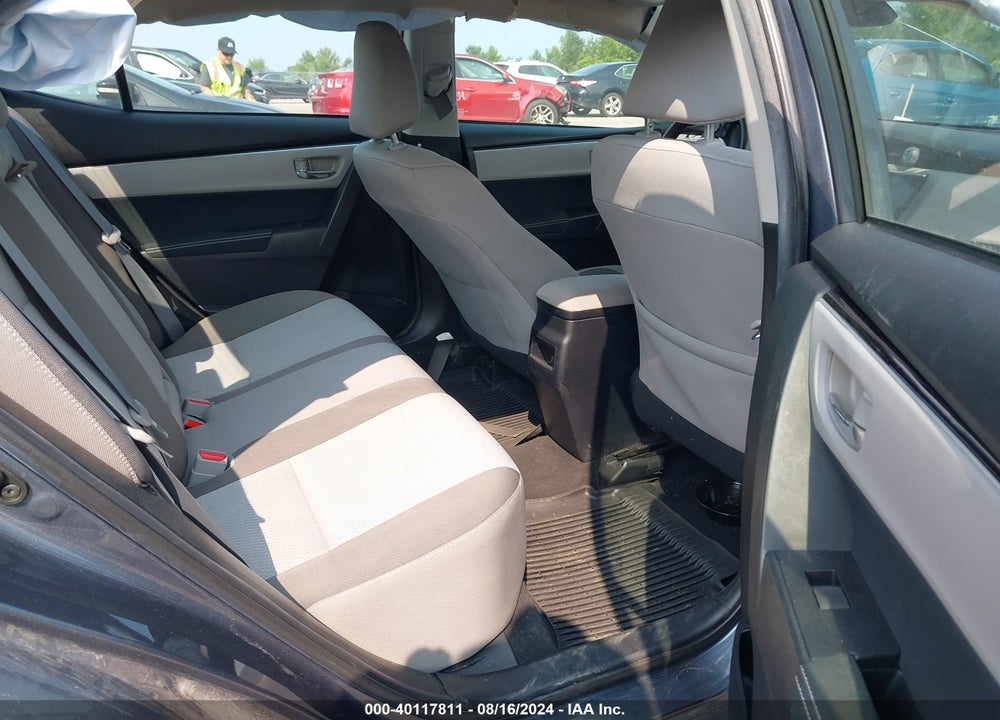 2018 TOYOTA COROLLA LE VIN: 2T1BURHE8JC084173