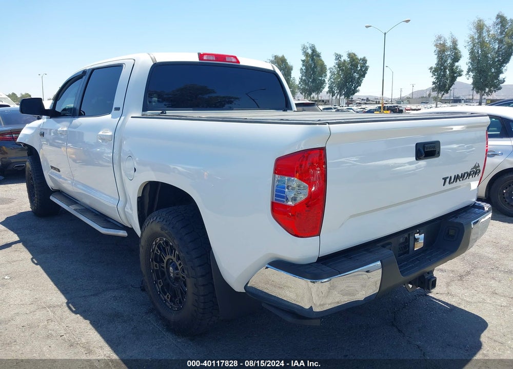2017 TOYOTA TUNDRA SR5 5.7L V8 VIN: 5TFEY5F15HX213668
