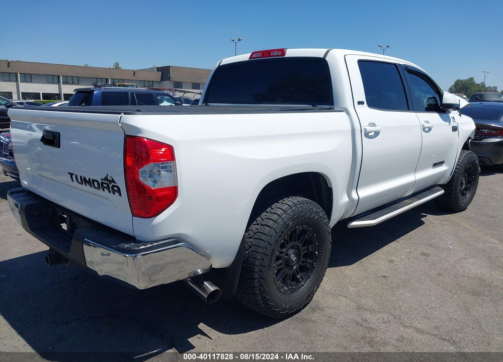 2017 TOYOTA TUNDRA SR5 5.7L V8 VIN: 5TFEY5F15HX213668