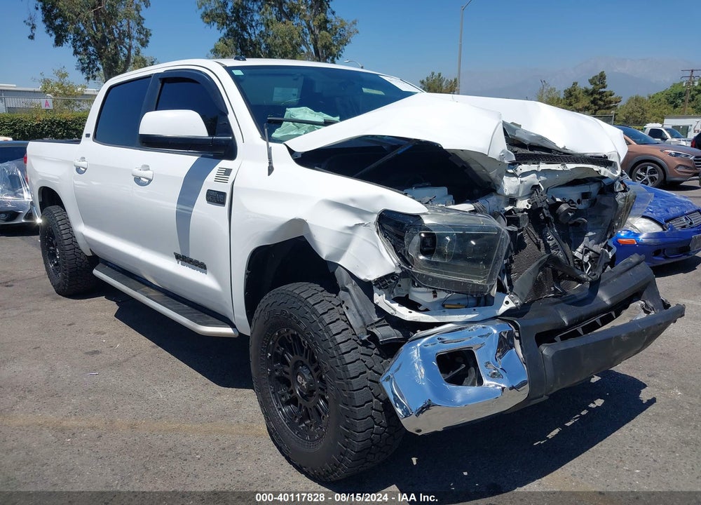 2017 TOYOTA TUNDRA SR5 5.7L V8 VIN: 5TFEY5F15HX213668