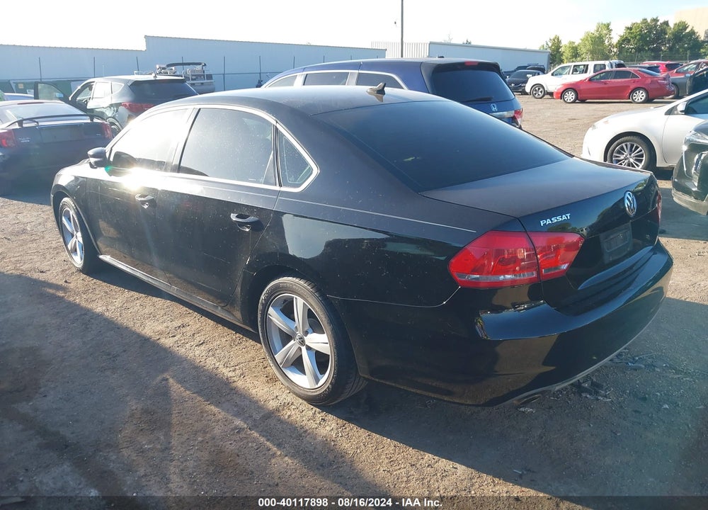 2013 VOLKSWAGEN PASSAT 2.5L SE VIN: 1VWBH7A34DC001592