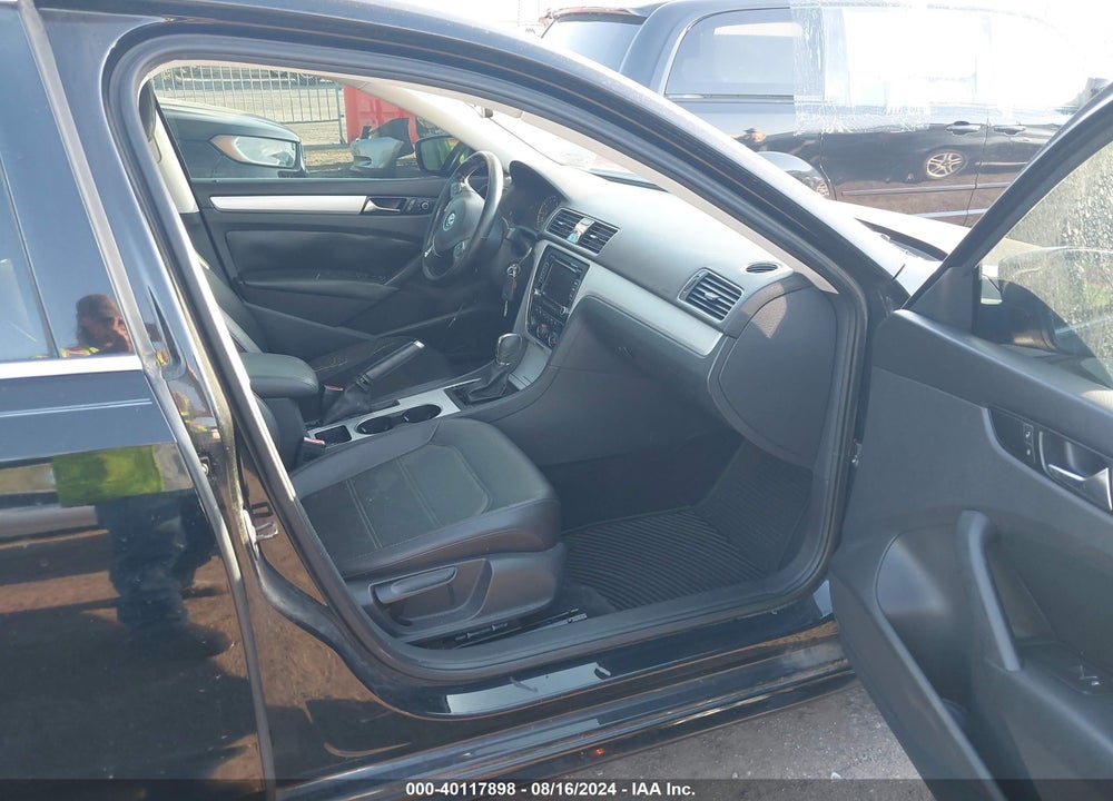 2013 VOLKSWAGEN PASSAT 2.5L SE VIN: 1VWBH7A34DC001592
