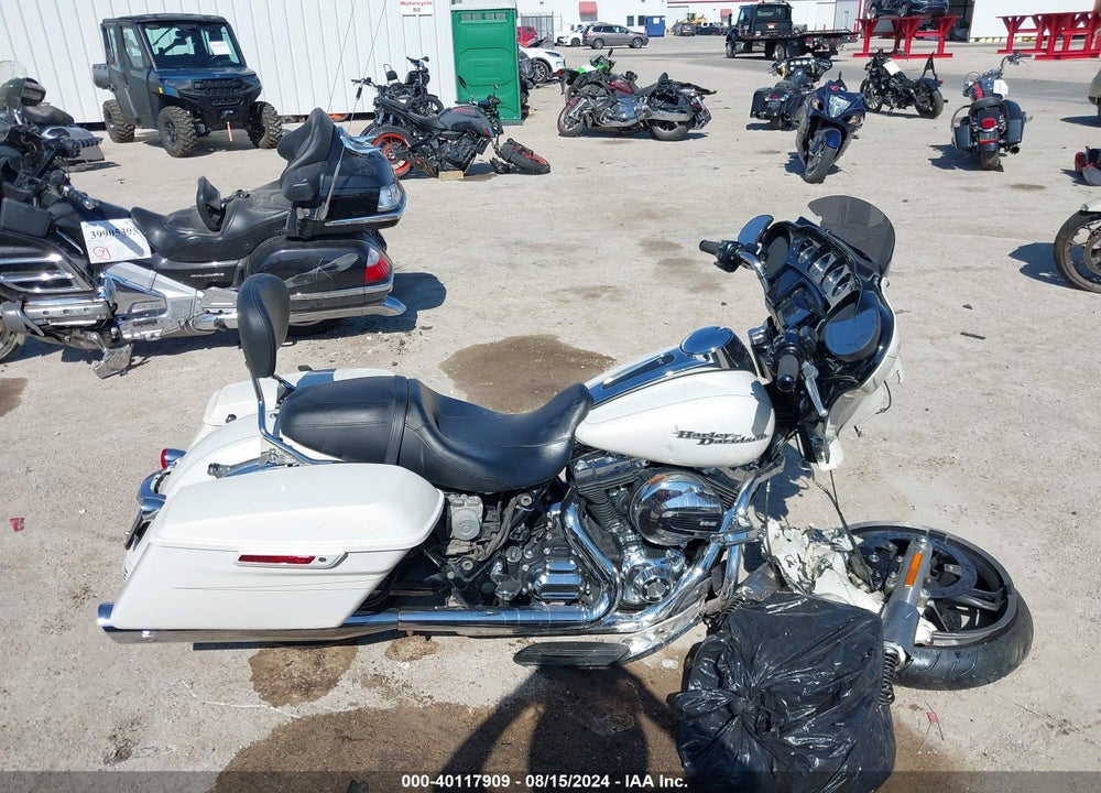 2014 HARLEY-DAVIDSON FLHXS STREET GLIDE SPECIAL VIN: 1HD1KRM19EB634780