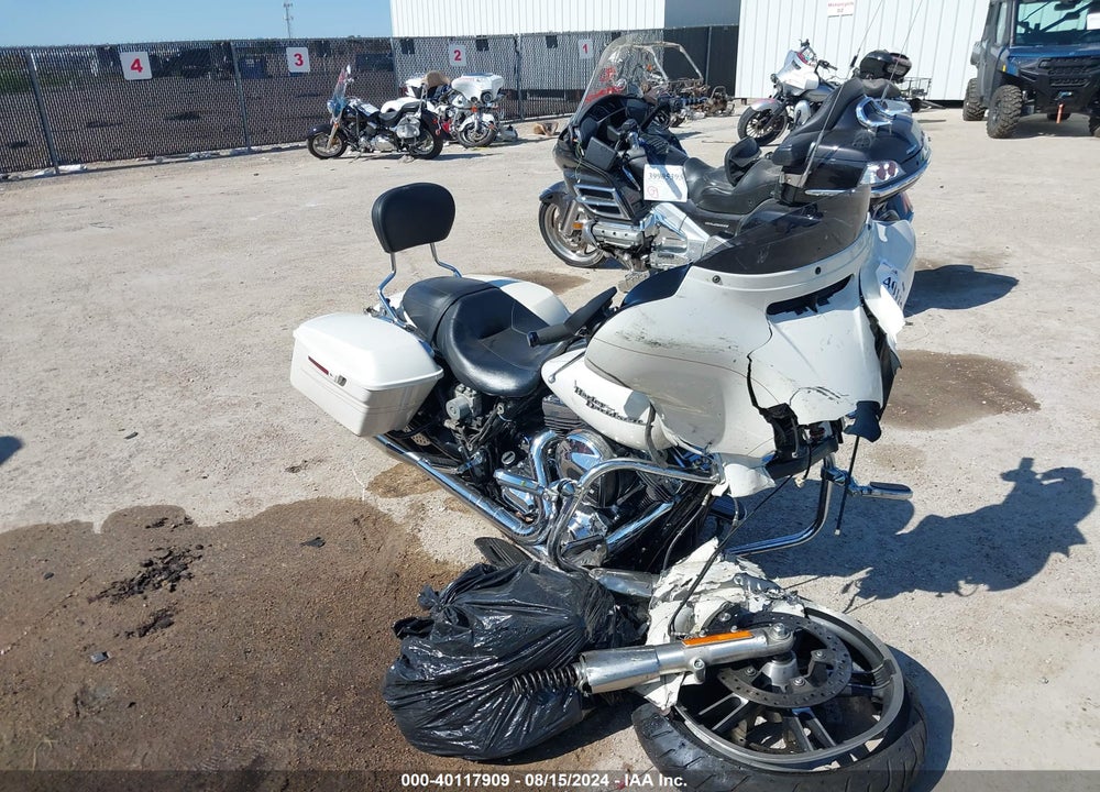 2014 HARLEY-DAVIDSON FLHXS STREET GLIDE SPECIAL VIN: 1HD1KRM19EB634780
