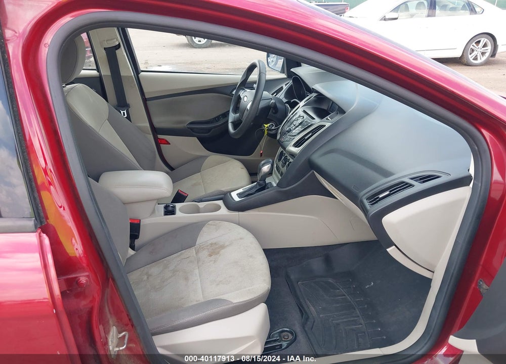 2014 FORD FOCUS SE VIN: 1FADP3F24EL186452