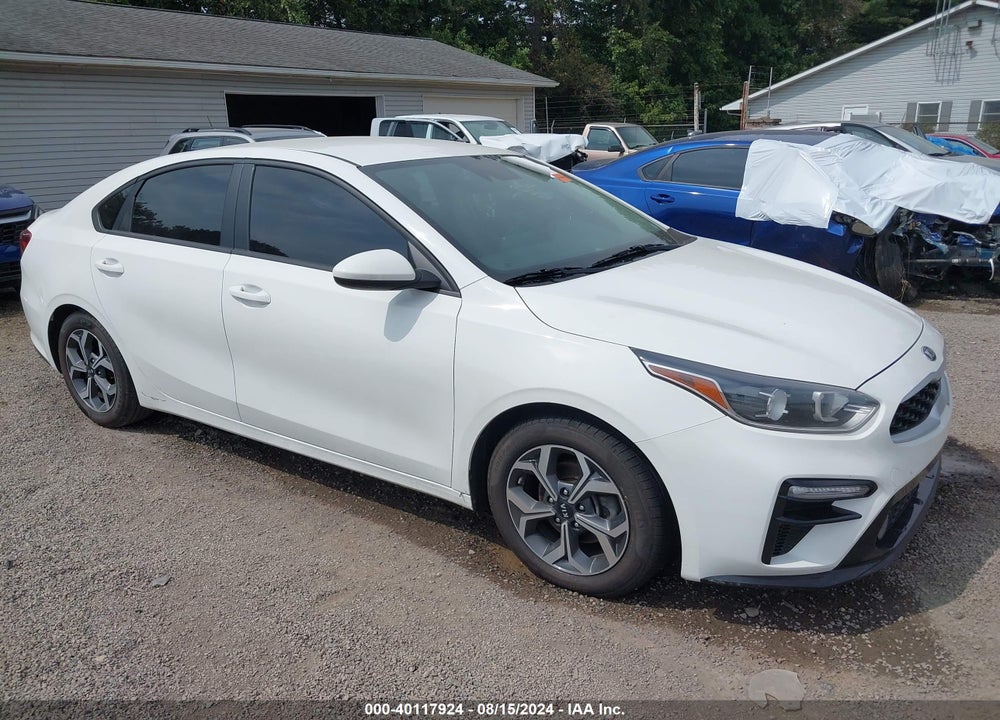 2019 KIA FORTE LXS VIN: 3KPF24AD8KE126615