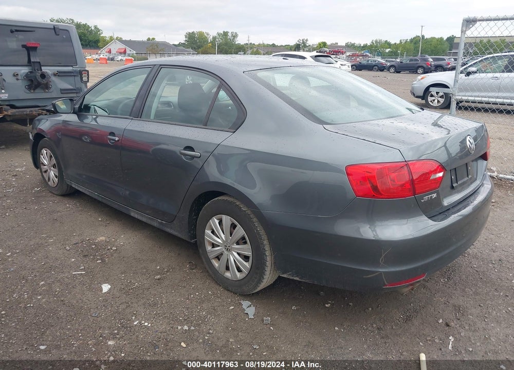 2013 VOLKSWAGEN JETTA 2.0L S VIN: 3VW2K7AJ1DM371140