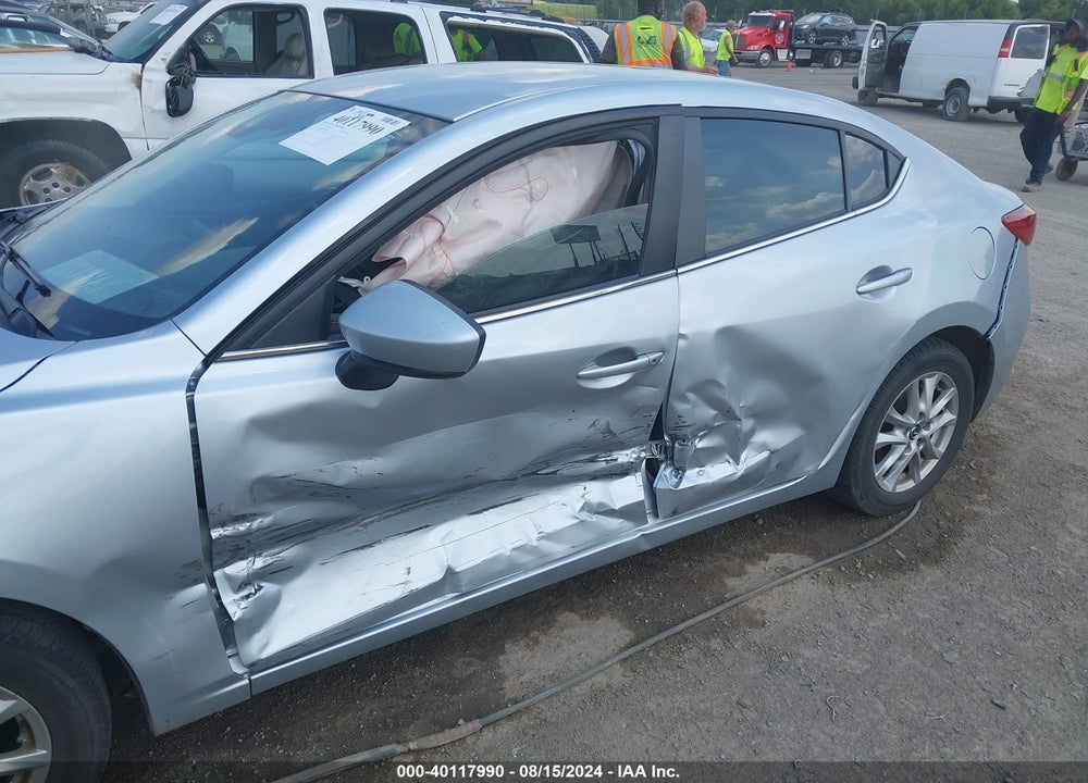 2018 MAZDA 3 SPORT VIN: 3MZBN1U74JM231860