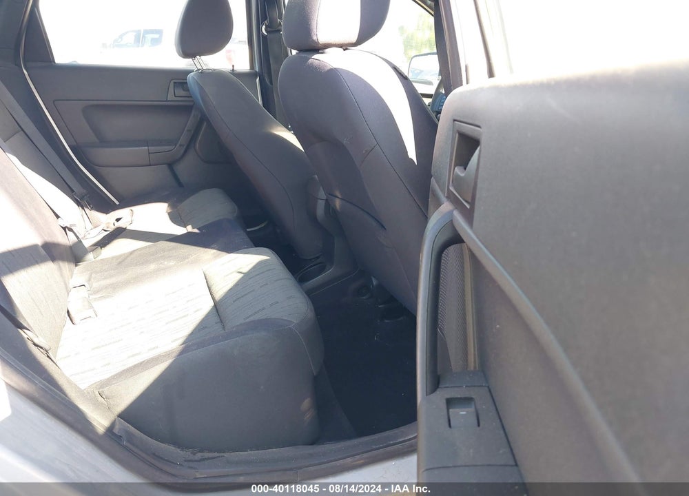 2011 FORD FOCUS SE VIN: 1FAHP3FNXBW190639